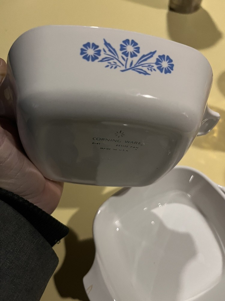 Corning Ware Petite Pan P-41 Blue Cornflower 7" by 5"