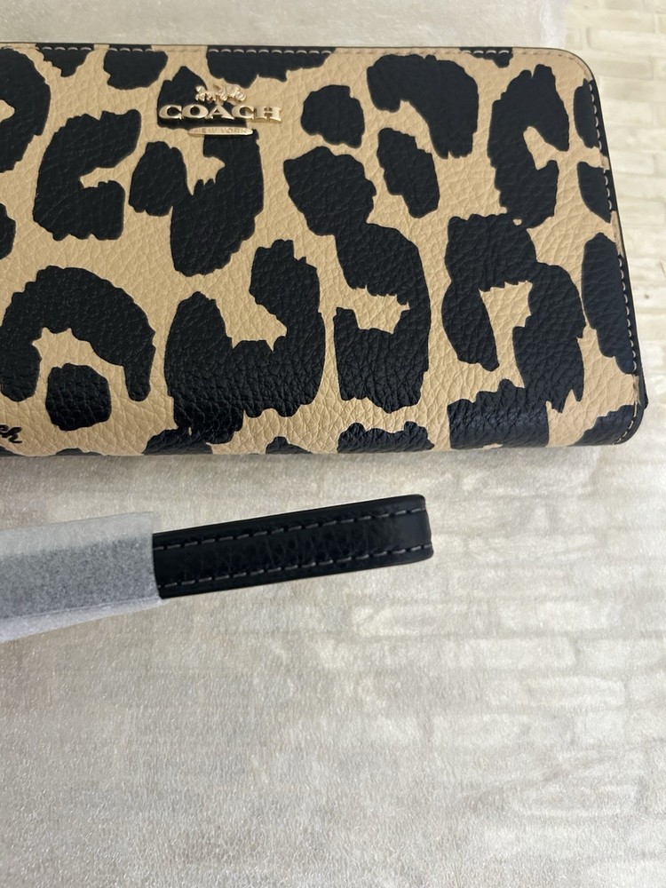 Coach Long Zip Around Wallet With Leopard Print Gold/Leopard Multi CBT24