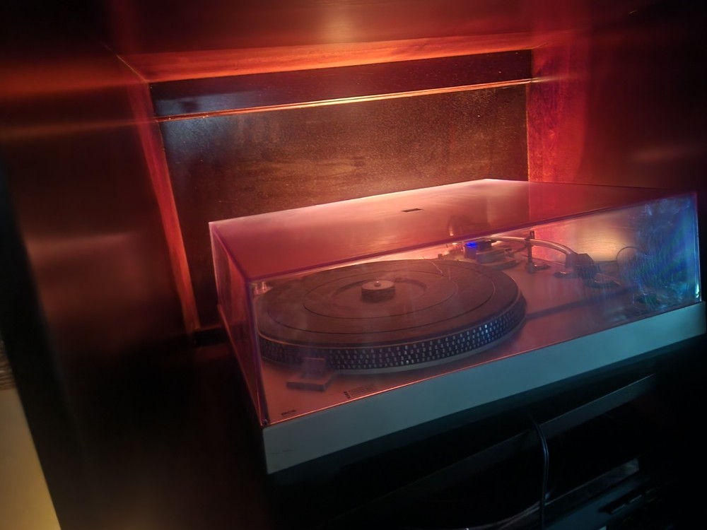 MCS Series Turntable (Modular Component Systems) Model 6710 Belt Drive. Technic