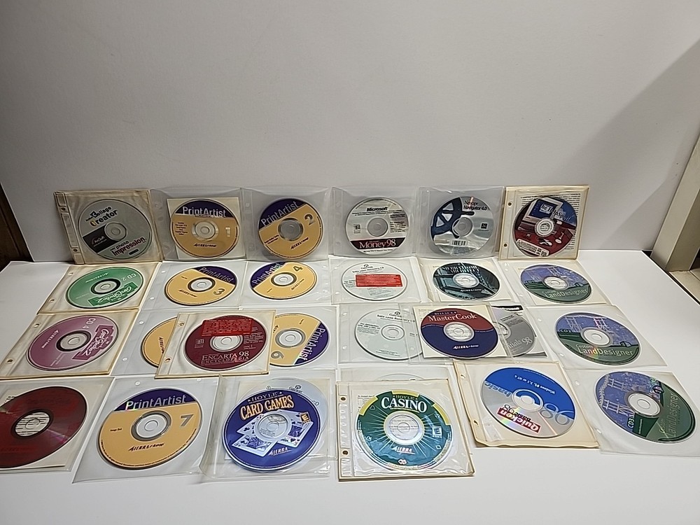 Software Discs for PC Microsoft/Windows, Gateway +More! Lot Of 29 With Case