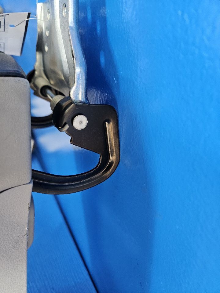 2011 CHEVY EQUINOX ARM REST 5749