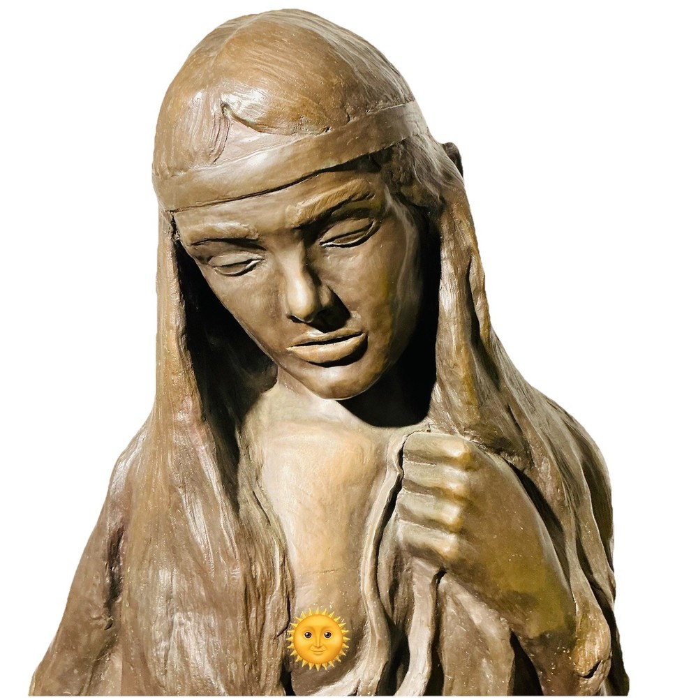 AMOREERNA MEA Bronze Statue