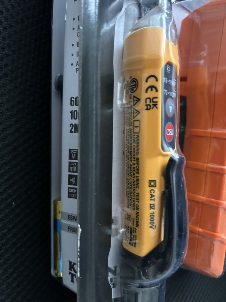 Klein Tools 25KIT1 Electrical Test Kit w/ MM320 Multimeter & Voltage Tester New