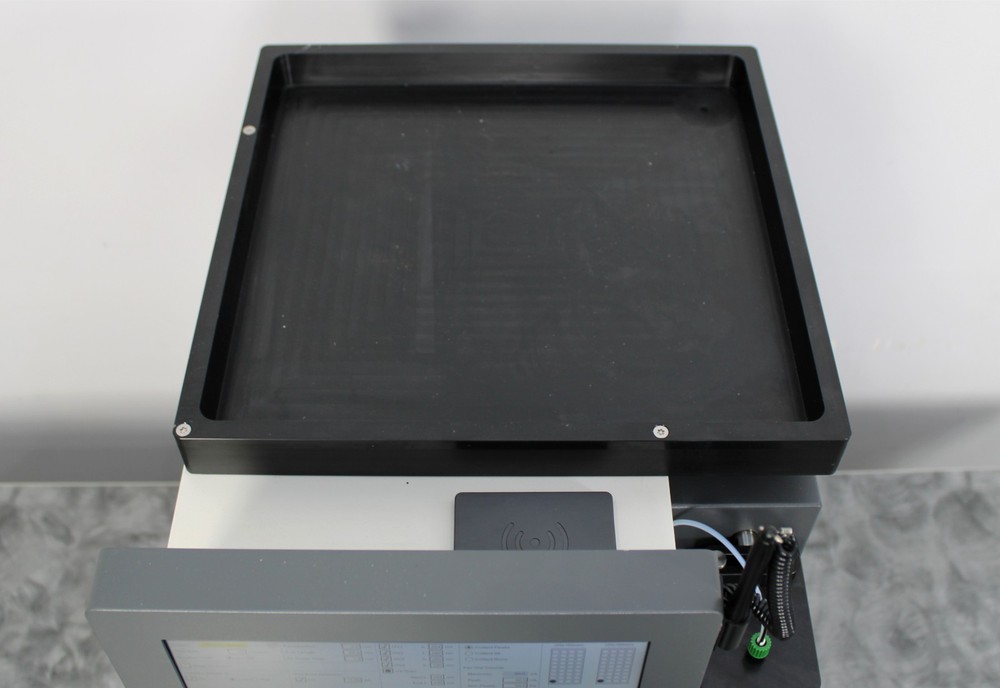 BUCHI Pure C-810 Flash Chromatography System with Racks