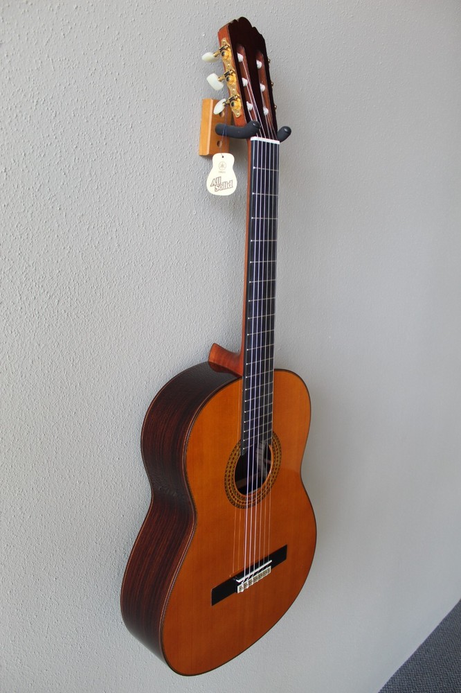 Brand New Yamaha GC22C Nylon String Classical Guitar with Softshell Case