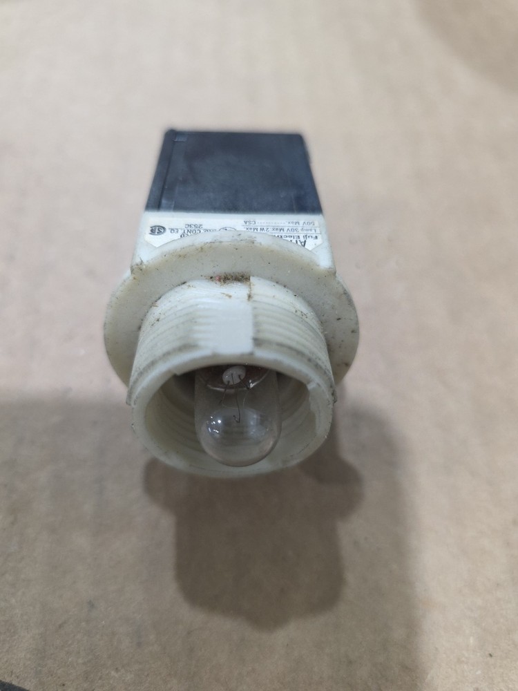 FUJI ELECTRIC INDICATOR LAMP BUTTON AH30-ZM