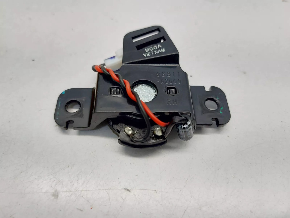 KIA CEED MK2 TWEETER SPEAKER RIGHT DRIVER SIDE 2018 96311-A2000