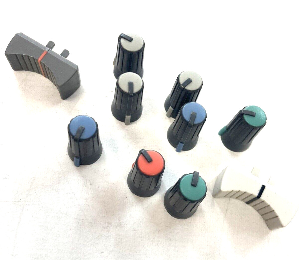 HUGE YAMAHA MIXING CONSOLE - MC24/12  - 10 KNOB LOT  - MIXED KNOBS MIXED