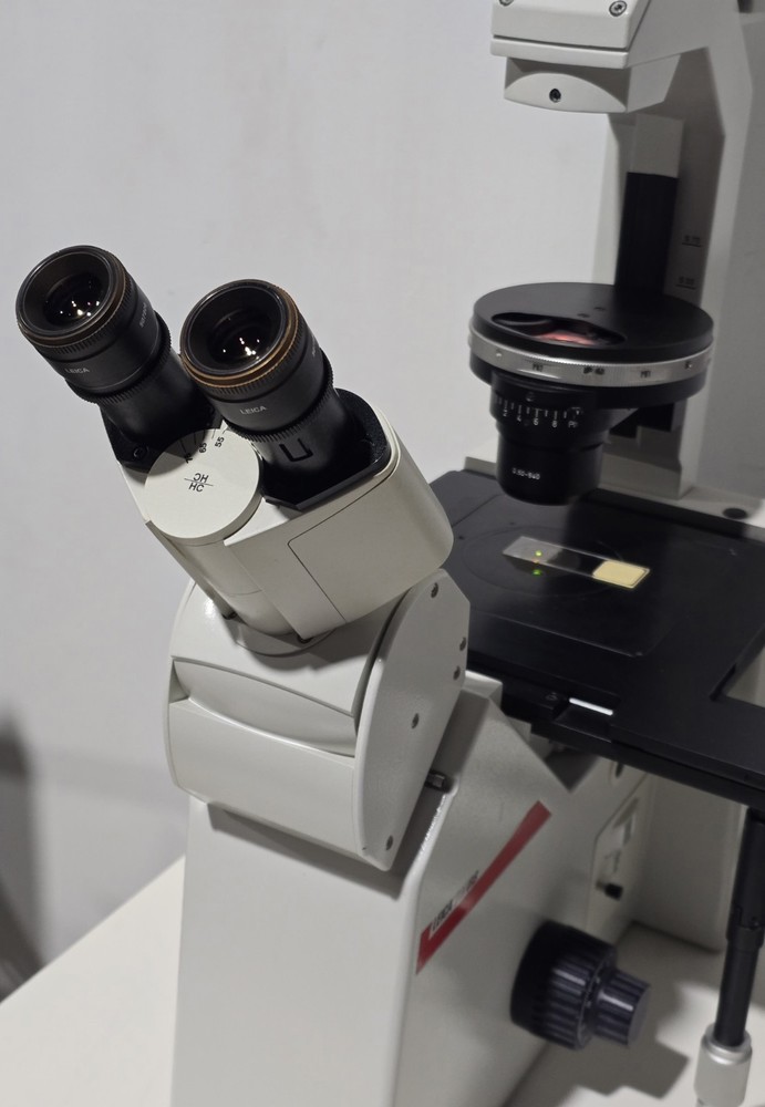 Leica DMIRB Phase and Modulation Contrast Fluorescence Inverted Microscope