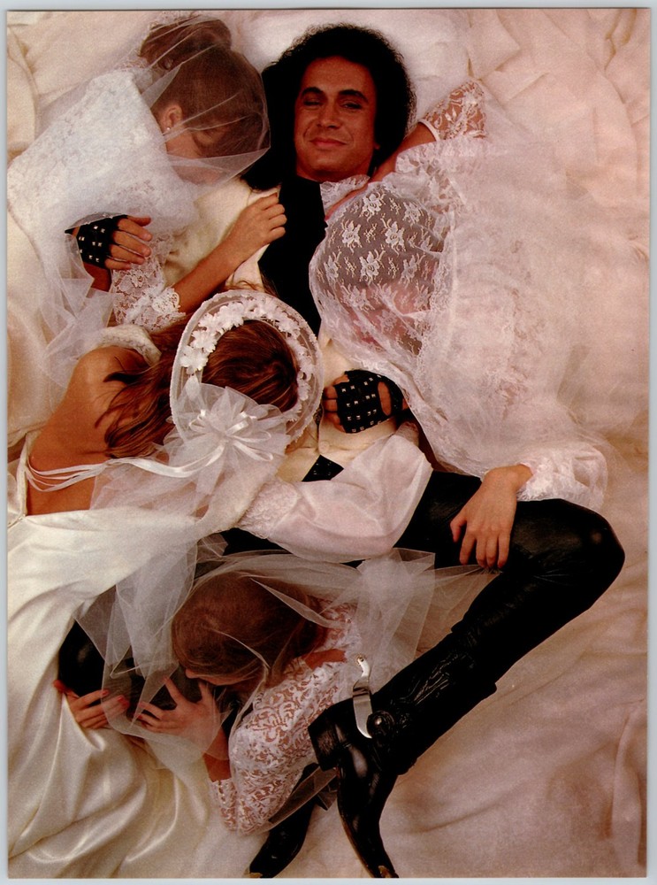 GENE SIMMONS OF KISS 8"x11" PINUP 1990's Magazine Page Clipping M731