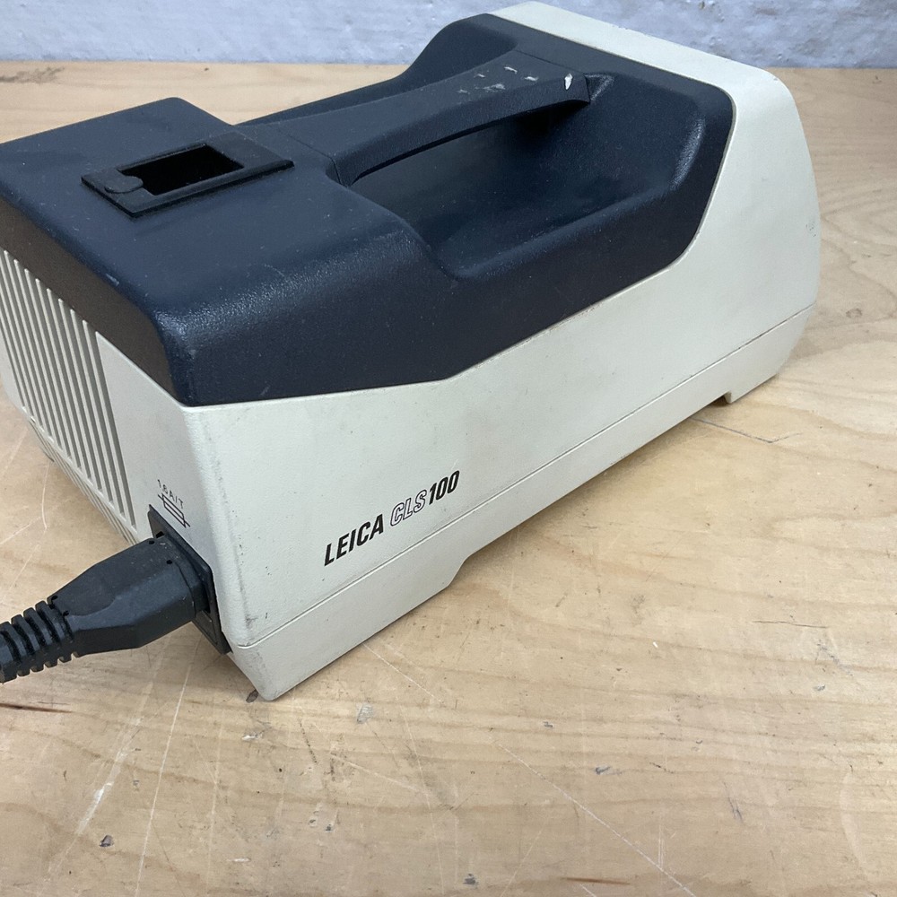 LEICA CLS 100X LIGHT SOURCE FOR SURGICAL MICROSCOPES - 30111260 Tested