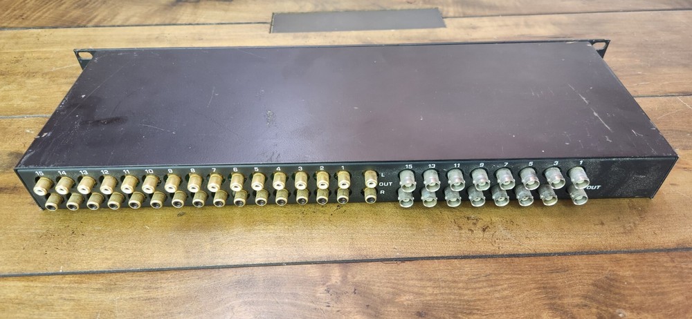 Distribution Technology 16x1 Composite Switcher