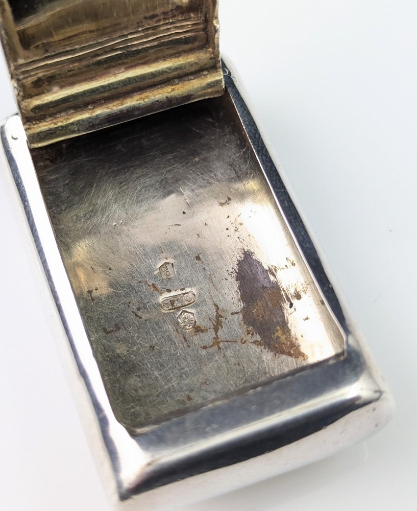 Antique Georgian sterling silver snuff box