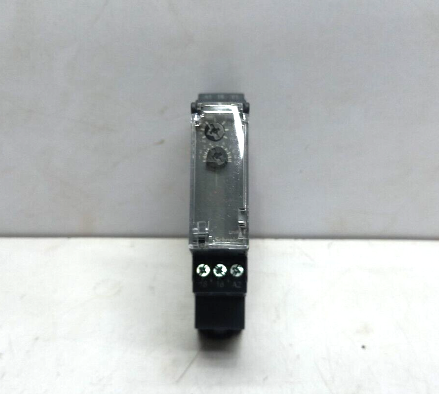 Schneider Telemecanique RE17RAMU On Delay Timer