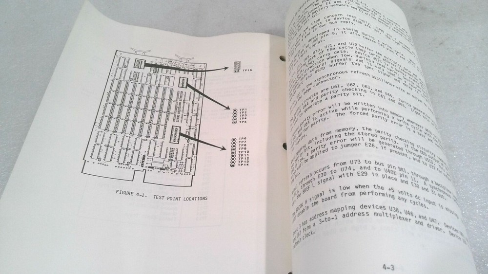 MOTOROLA MMS1132/D2, MMS1132 ADD-IN MEMORY ARRAY BOARD USER'S MANUAL 2ND EDITION