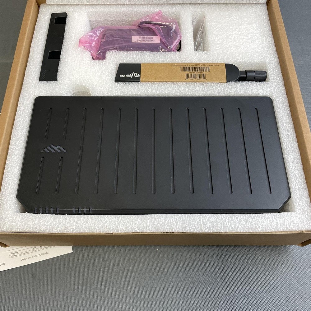 CRADLEPOINT E300 SERIES Enterprise Router E300-C18B (OPEN BOX)