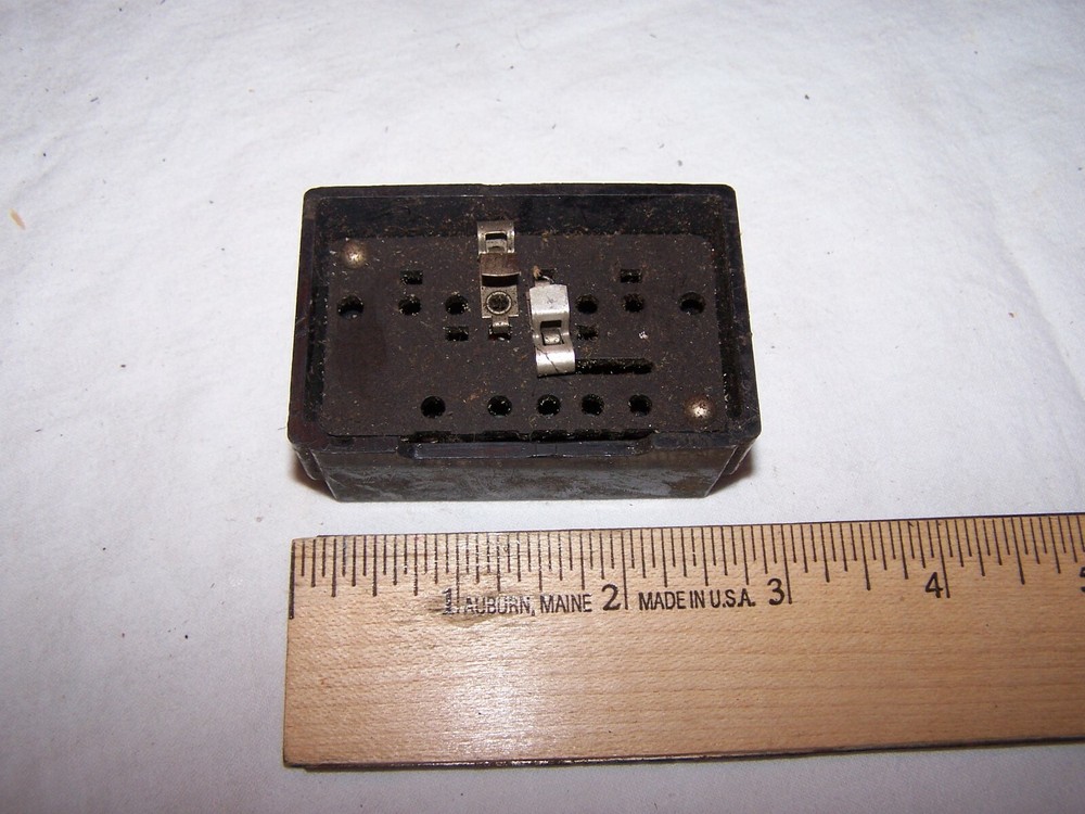 Vintage AMERICAN FLYER UNCOUPLER