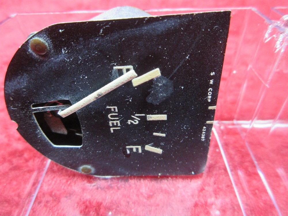 S W Corp Fuel Quantity Indicator PN 424387