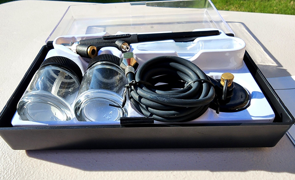 Airbrush Kit with Hose, 2 Jars, Assembly Instructions