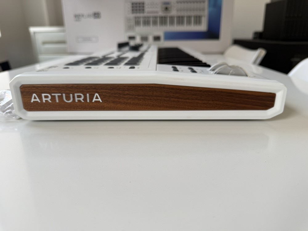 Arturia Keylab 49 MKII Mk2 White Keyboard Controller - White - Perfect Condition