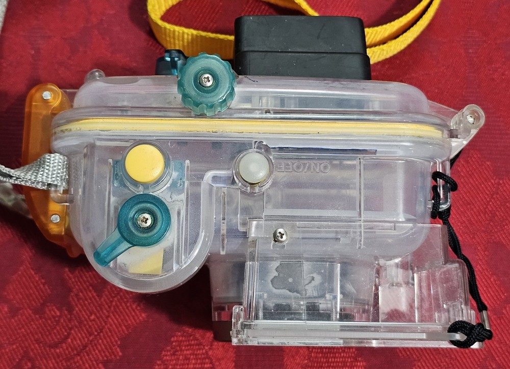 Canon WP-DC30 Waterproof Case 40M/130ft Housing for Powershot Camera Untested