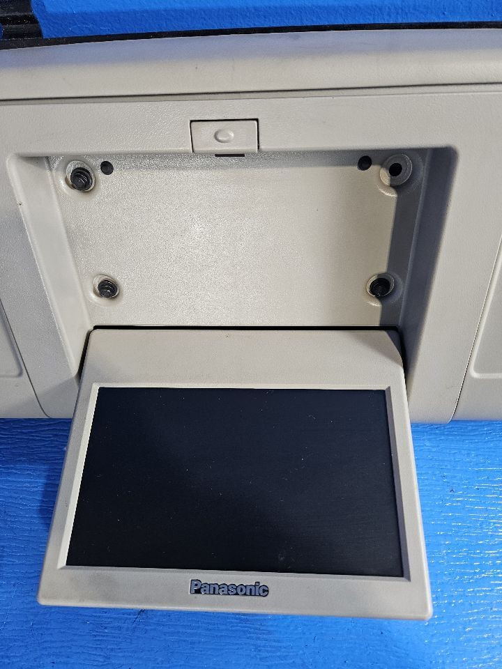 TRAVERSE 2012 Console Rear LIGHT 6893