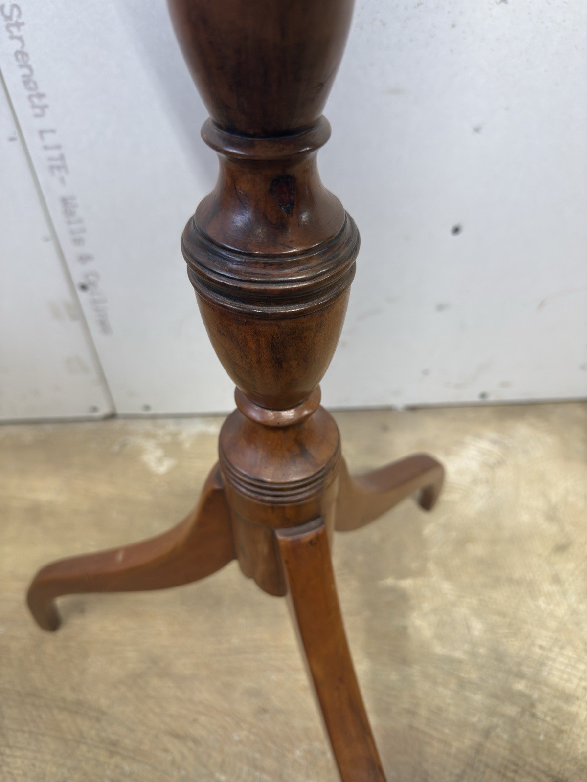 Antique New England maple federal cherry candle stand 1810 spider legs