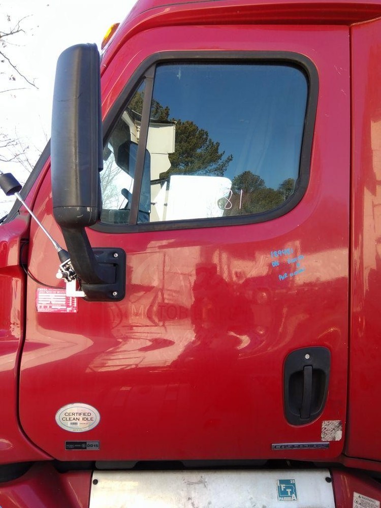 For 2012 FREIGHTLINER CASCADIA 125 DOOR ASSEMBLY Left ,  MD