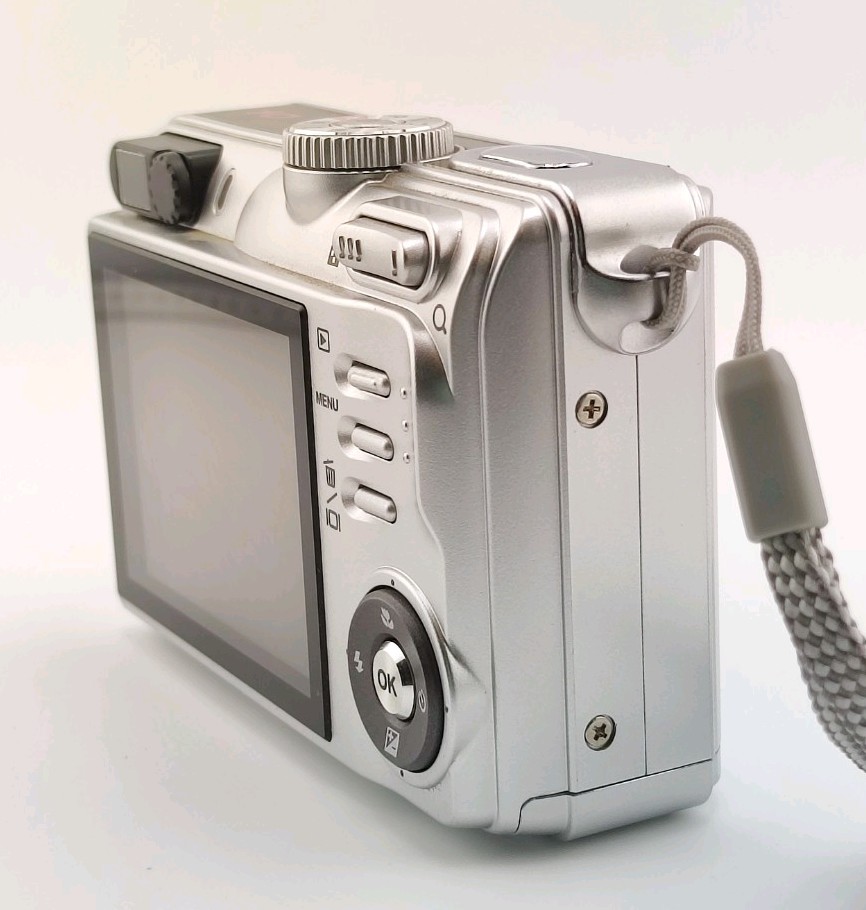 Vivitar ViviCam X325 10.0MP Digital Camera - WORKING - SAME DAY DISPATCH