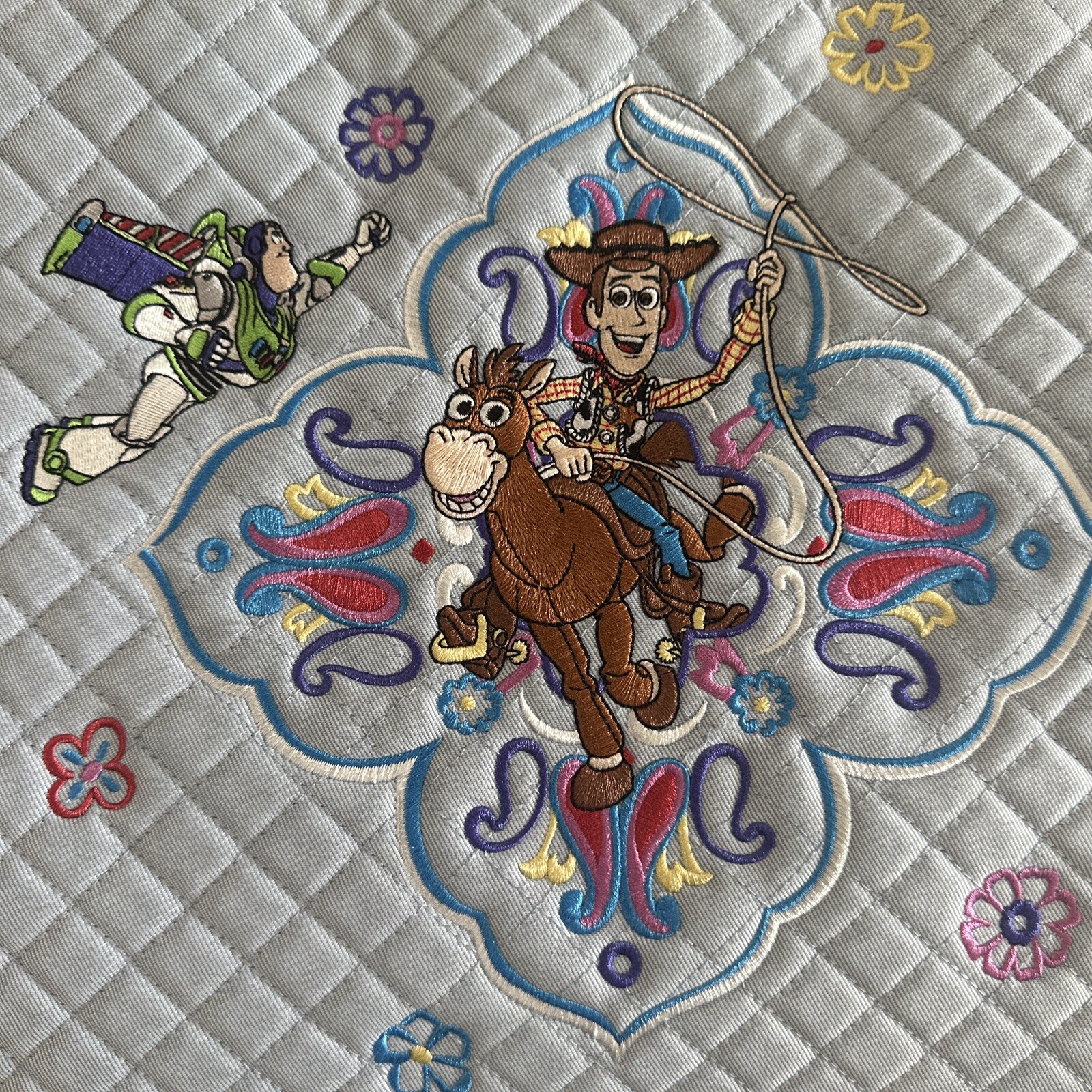 NWT Vera Bradley Disney Pixar TOY STORY ANDY’S ROOM Woody & Buzz SMALL VERA TOTE