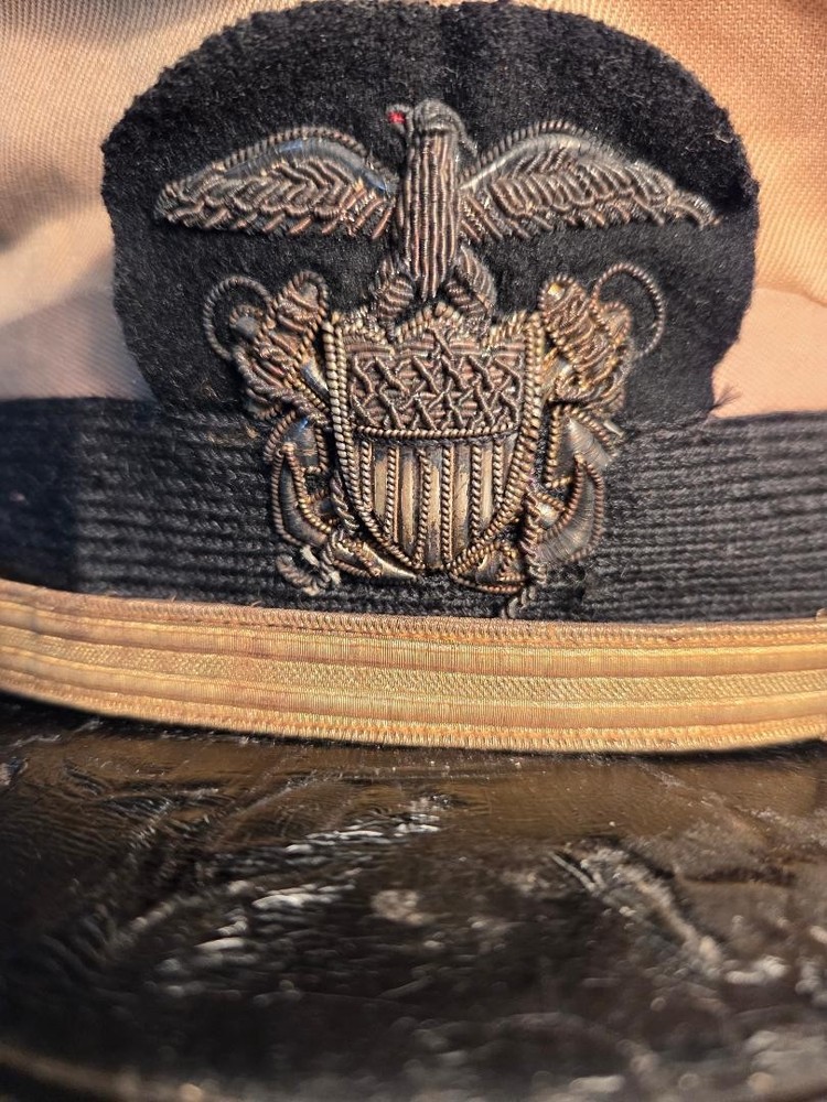WWII U.S. Navy Officer's Visor cap/hat