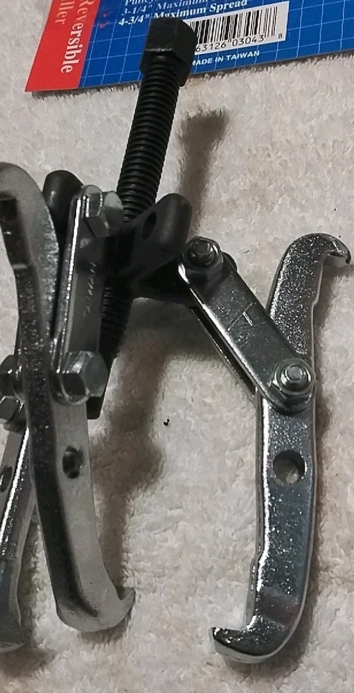 ATD TOOLS ATD-3043 2-3 8 WAY 2TON REVERSIBLE GEAR PULLER SET