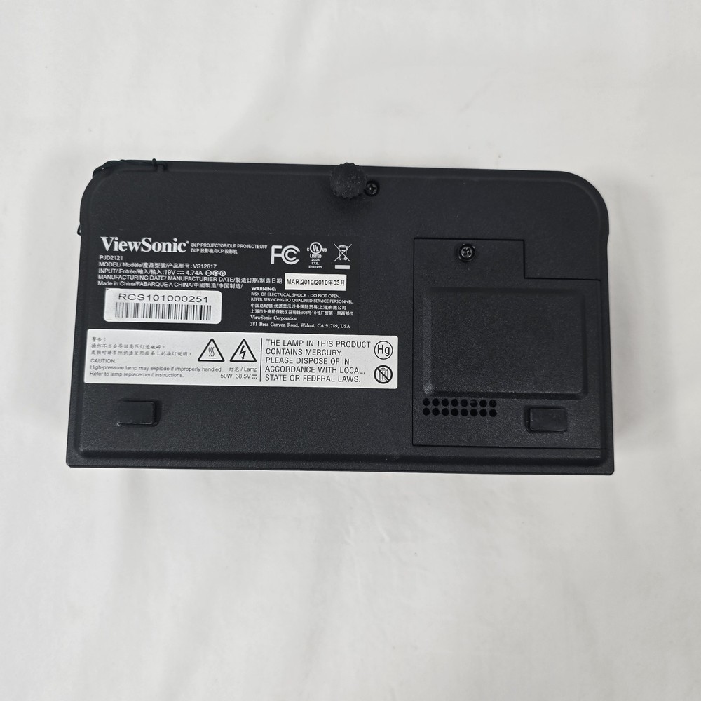 ViewSonic PJD2121 Short Throw SVGA DLP Projector With Case