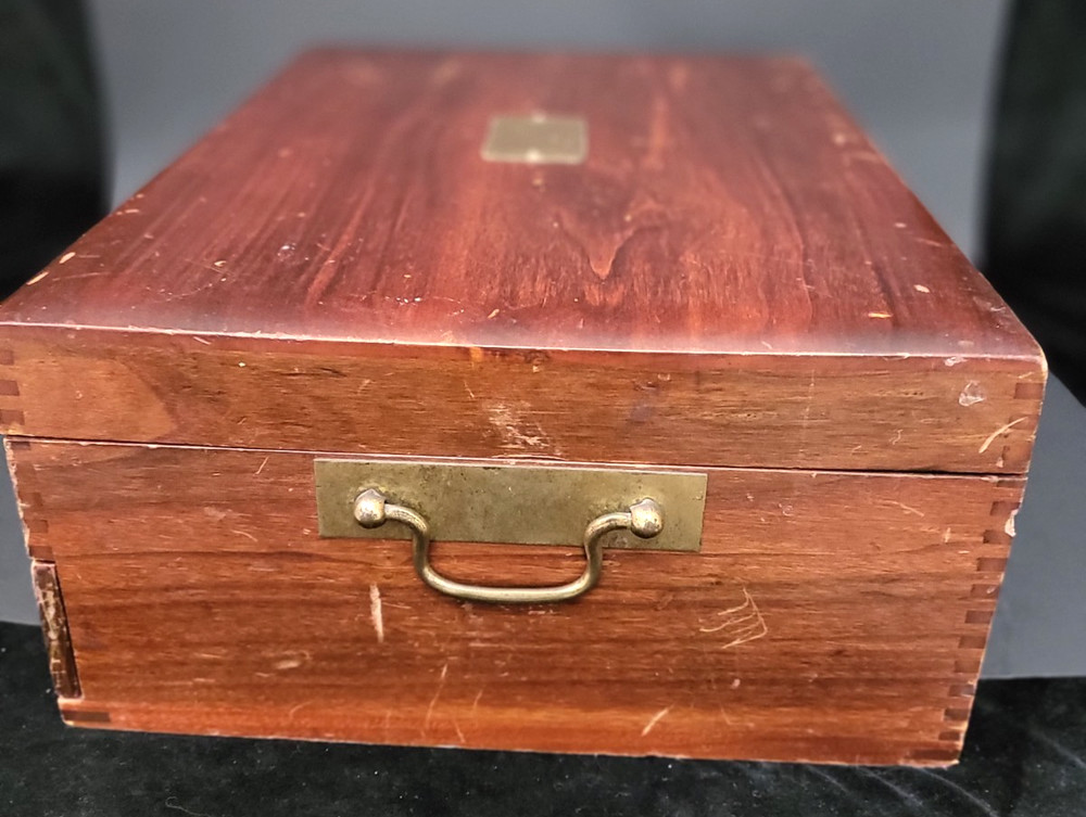 Holmes & Edwards Inlaid I|S Spring Garden -57 piece Silverware Set Naken's Chest