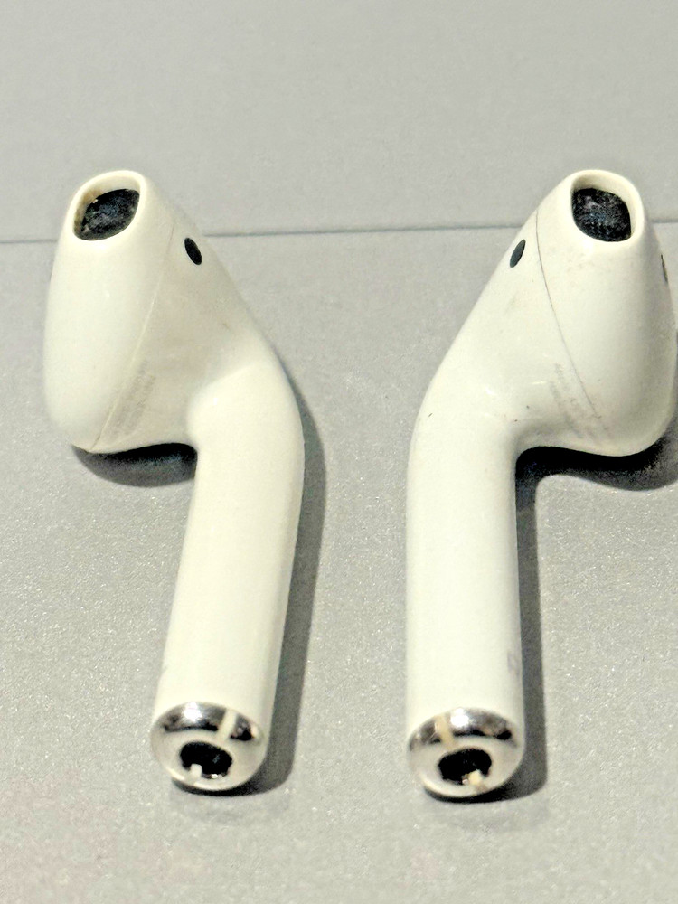 Apple AirPods 2nd Gen Genuine Replacement Right or Left or Charging Case