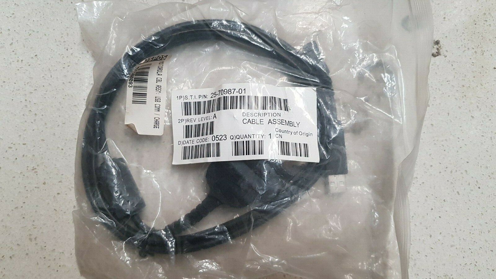 Genuine Motorola USB communications and charging adapter 257098701 NEW See Pics