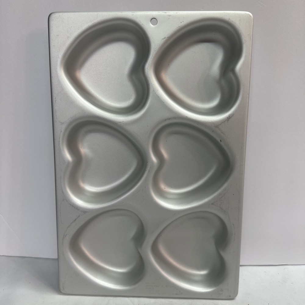 Cake Pan 6 Hearts Anodized Aluminum G1