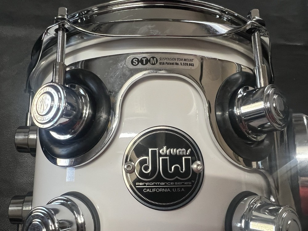 DW - 8”x7” “rare” White Ice lacquer