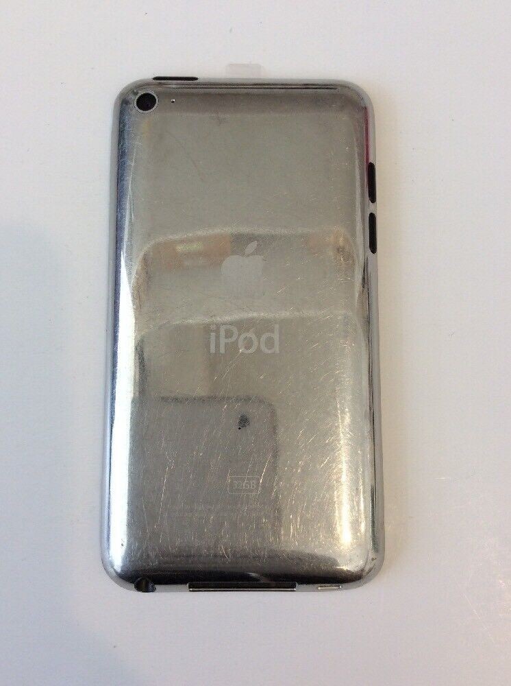 Apple iPod touch 4th Generation Black (8 GB) - Good Condition