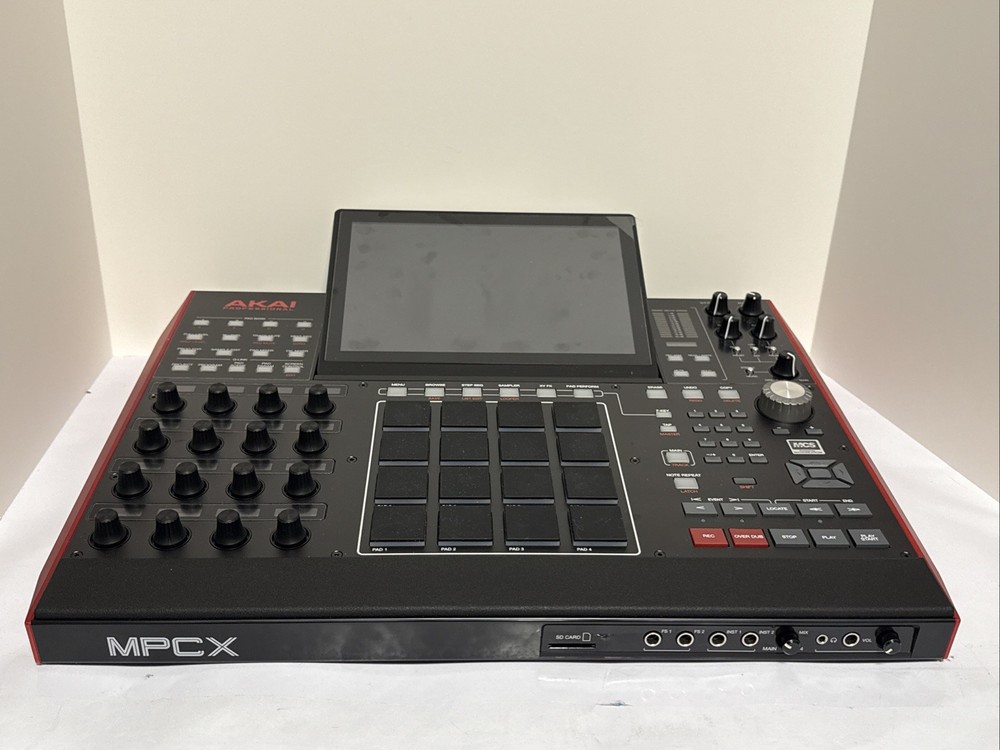 Akai Professional MPCX Standalone Sampler & Sequencer /Read