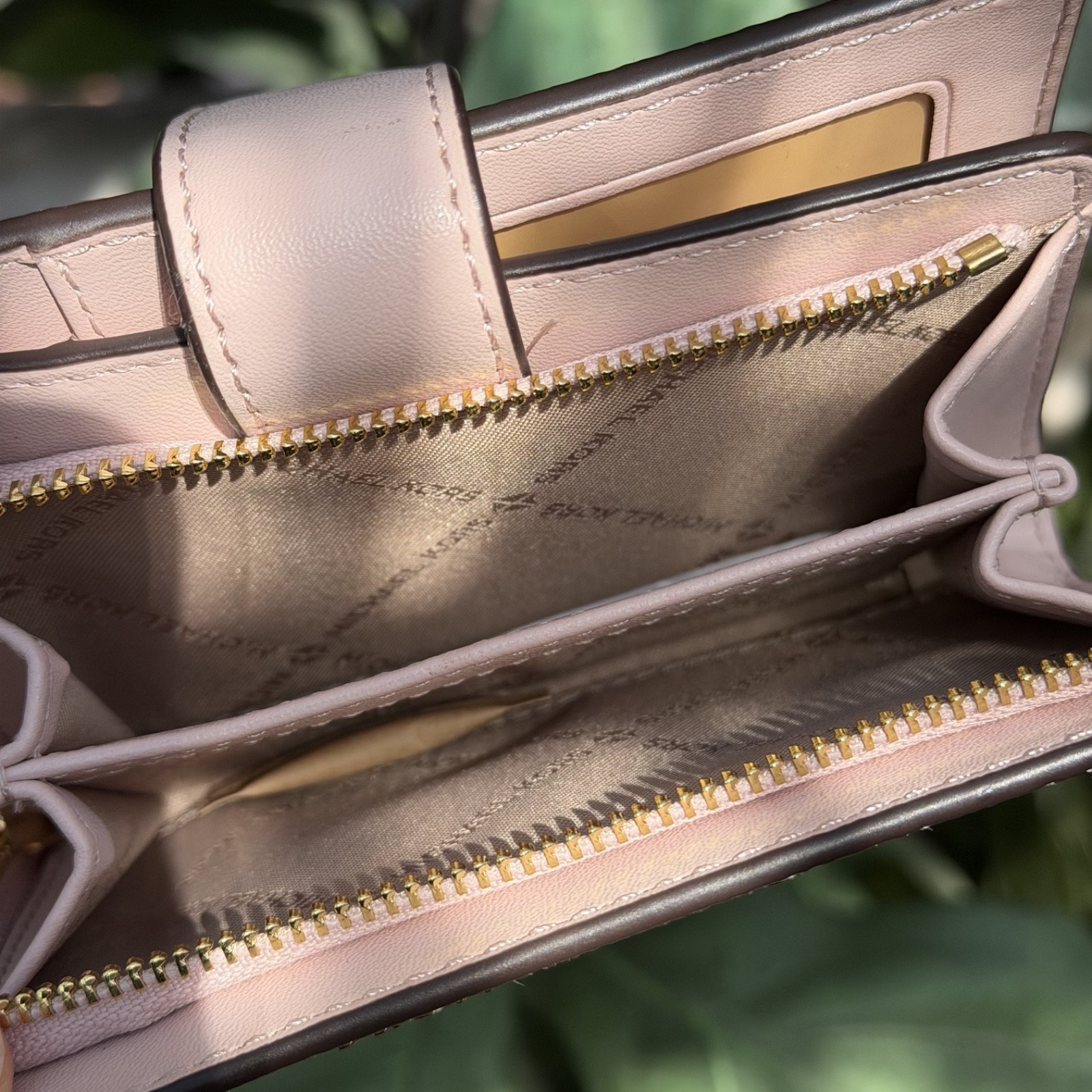 Michael Kors Jet Set Travel MD Bifold Zip Coin Credit Card Wallet Powder Blush