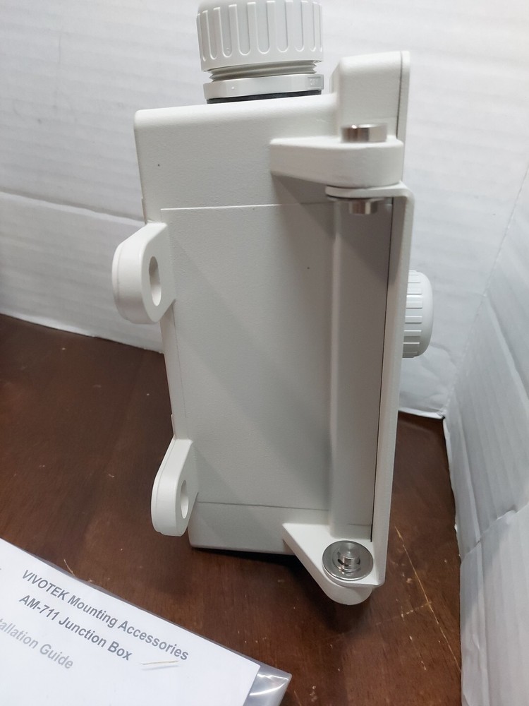 NOS Vivotek AM-711 V01 Junction Mounting Box