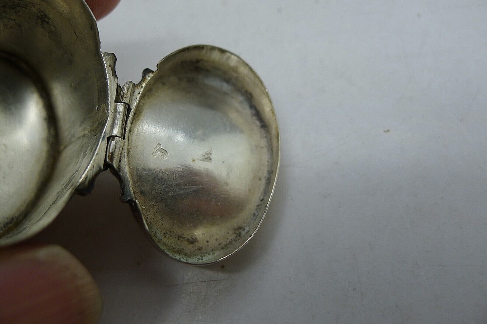 DUTCH SILVER HAT BOX SHAPED PEPPERMINT SNUFF BOX CHATELAINE FOR CHAIN RARE 1810