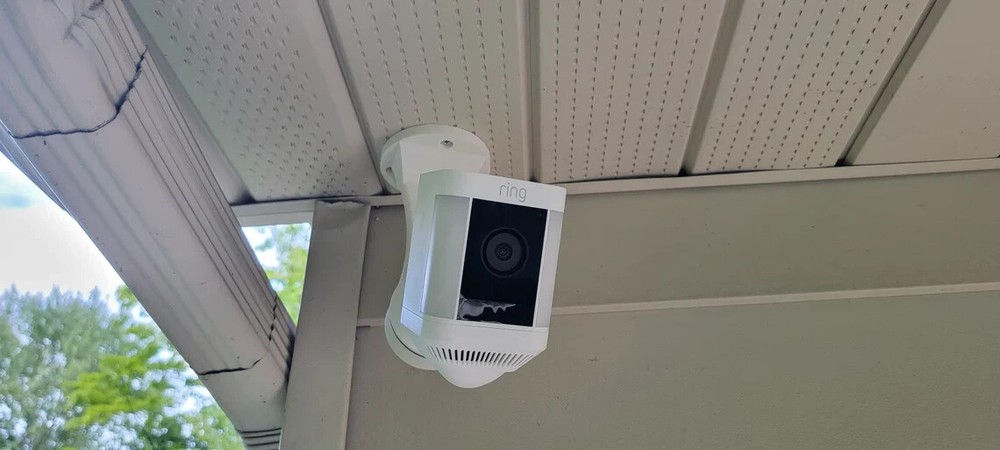 Ring Spotlight Camera Plus Multi-Use Mount Ceiling, Wall, under Eaves