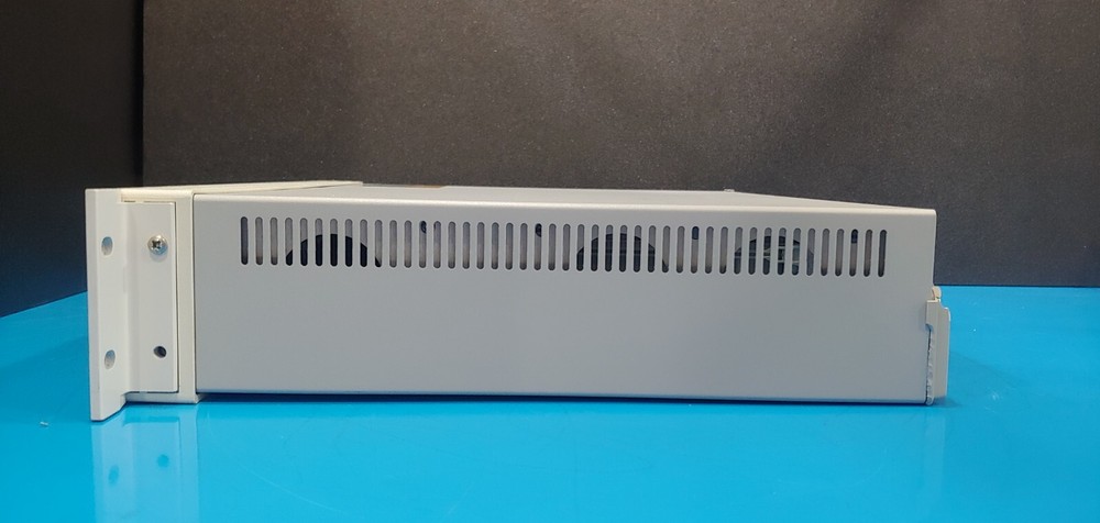 Agilent 3499A: Switch / Control System Main Frame (6947)