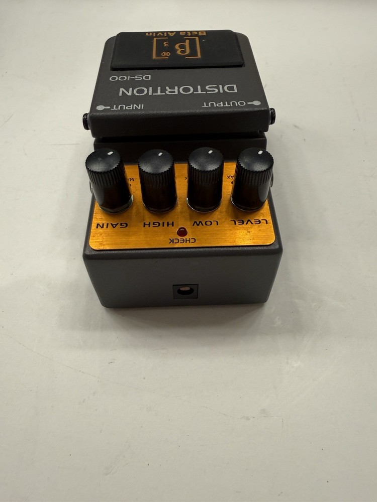 Beta Aivin DS-100 Distortion Rare Guitar Effect Pedal