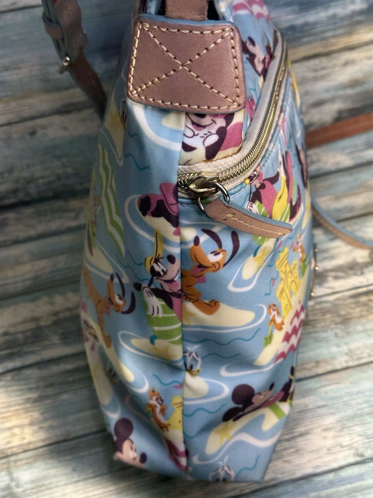 Disney x Dooney & Bourke Beach Nylon Letter Carrier Mickey PreOwned w/Tags