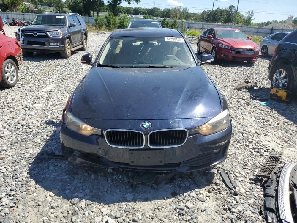 320I 2014 Glove Box 4722780