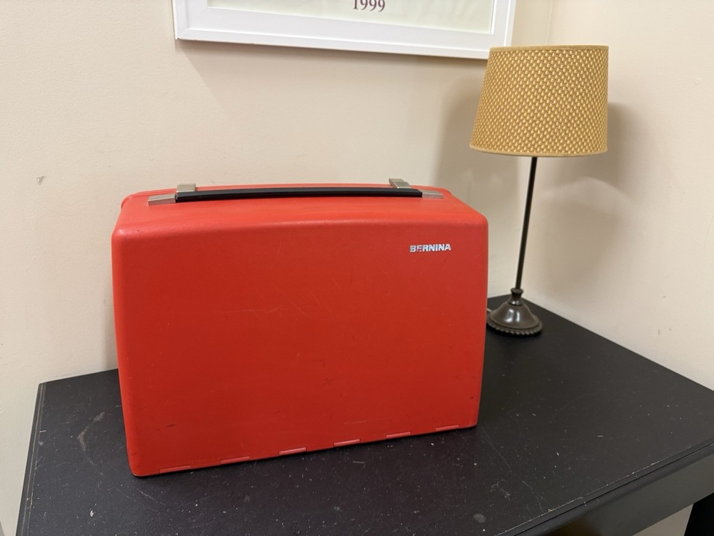 Bernina 830 Record Sewing Machine with Everything Pictured - WORKS