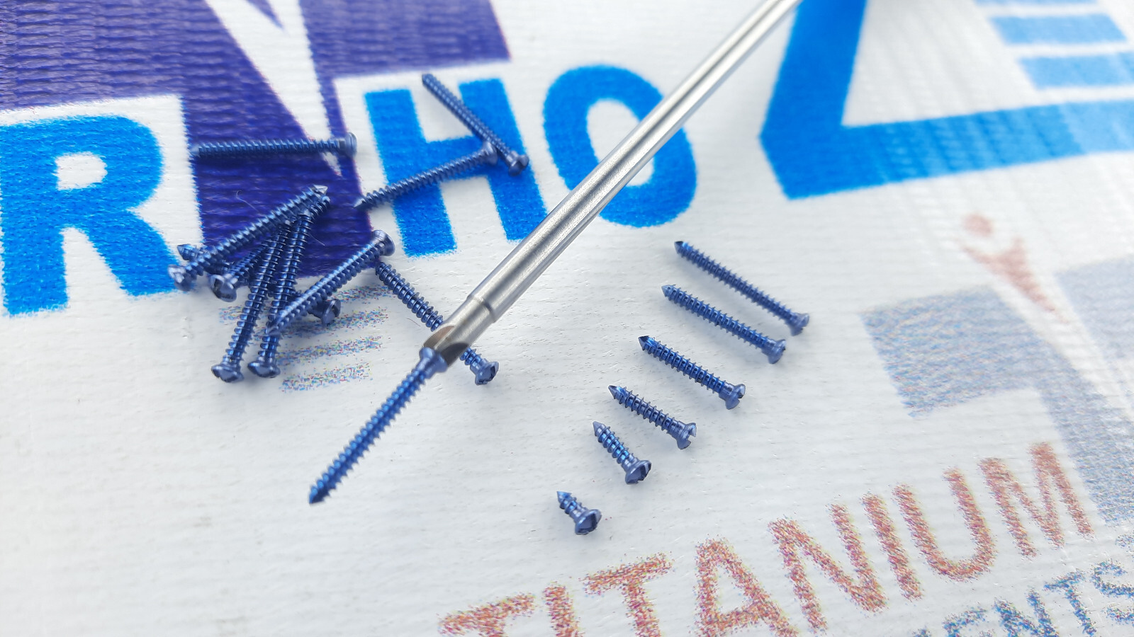 1.5mm Mini Maxillofacial Cross head (5-10mm) Titanium grade 5 Screws (303 pcs)